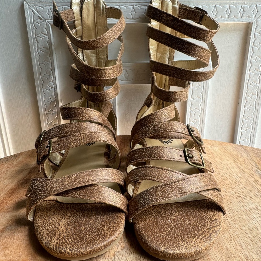 Joyfolie Toddler Size 12 Sandals New Worn once